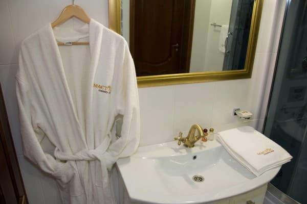 Maetok Country Club Hotel Petrovo Eksteriør billede